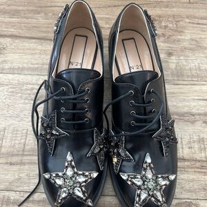 No. 21 Black Star Embellished Loafers